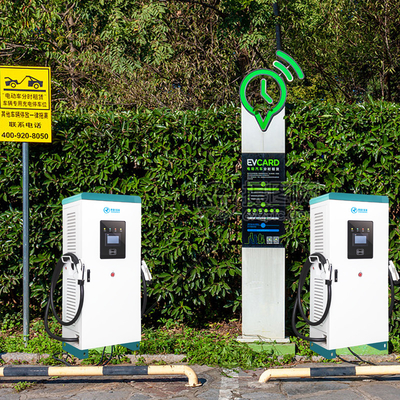 Chargeur rapide DC 60kw EV avec double pistolet de charge à écran LCD