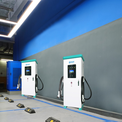 Bornes de recharge pour véhicules électriques publics certifiées CE CCS Chademo GBT OCPP niveau 3